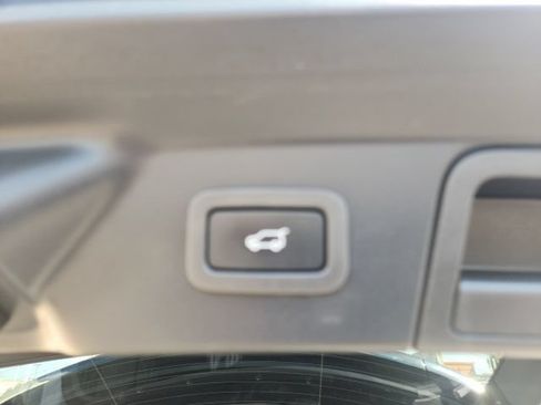 Used 2021 Land Rover Range Rover Velar R-Dynamic S AWD/4WD image 22