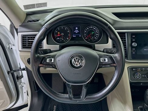 Used 2019 Volkswagen Atlas SE w/ Towing Package image 12