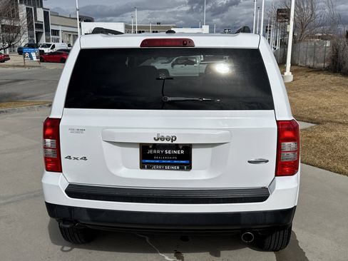 Used 2014 Jeep Patriot Latitude w/ Sun/Sound Group image 4