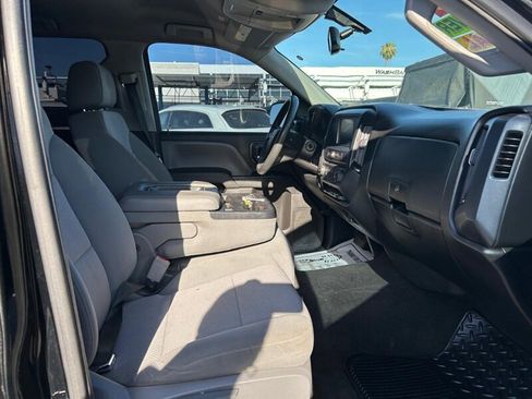 Used 2018 Chevrolet Silverado 1500 Custom w/ Custom Convenience Package RWD image 18