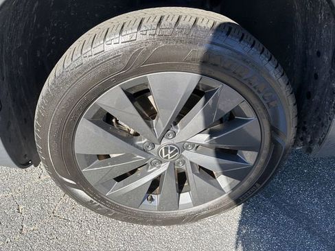 Used 2024 Volkswagen Taos S image 32