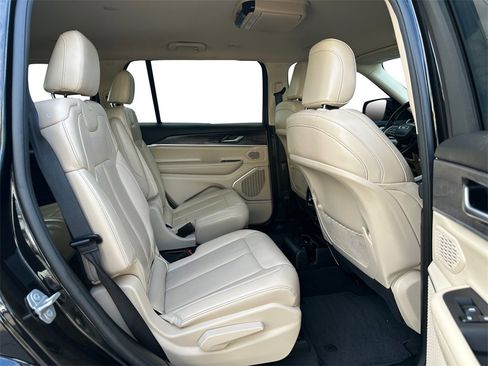 Used 2022 Jeep Grand Cherokee L Limited image 18