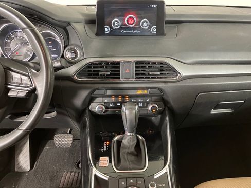 Used 2019 MAZDA CX-9 Touring image 29