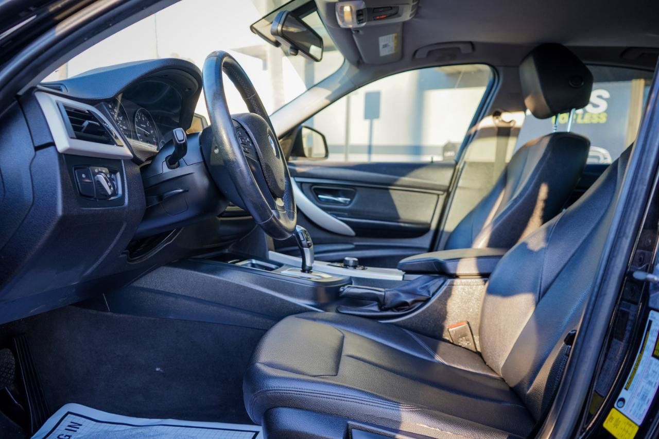 Used 2015 BMW 320i Sedan RWD image 7