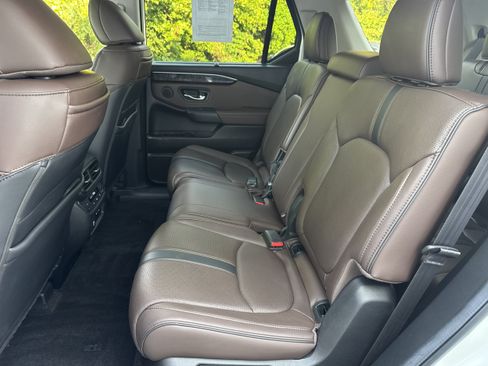 Used 2024 Honda Pilot Elite image 10