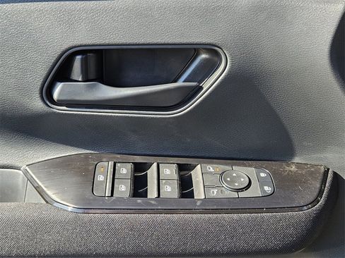 New 2026 Nissan Kicks S image 26