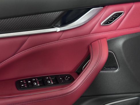 Used 2022 Maserati Levante Modena S image 23