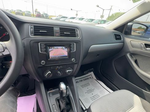 Used 2018 Volkswagen Jetta S FWD image 17