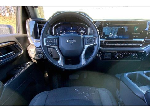 Used 2024 Chevrolet Silverado 2500 LT w/ Z71 Sport Edition image 5