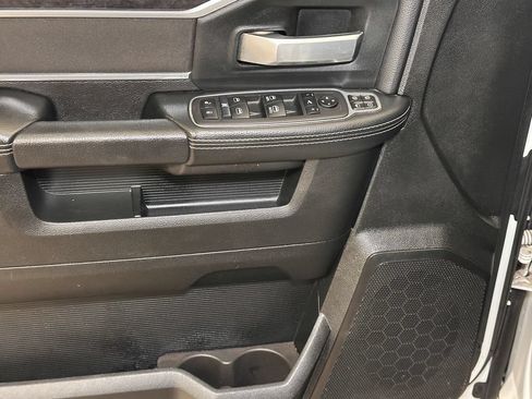 Used 2024 RAM 2500 Big Horn AWD/4WD image 24