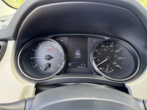 Certified 2021 Nissan Rogue Sport SV image 45