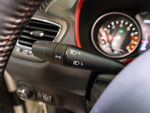 Used 2019 Jeep Compass Trailhawk w/ Cold Weather Group image 27