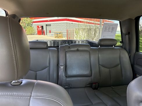 Used 2005 GMC Sierra 1500 SLT w/ Light Duty Power Package image 29