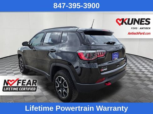 Used 2024 Jeep Compass Trailhawk AWD/4WD image 5