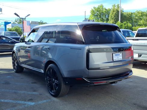 Used 2025 Land Rover Range Rover Long Wheelbase SE AWD/4WD image 4