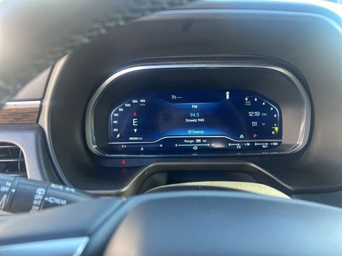 Used 2024 Chevrolet Tahoe Premier image 3