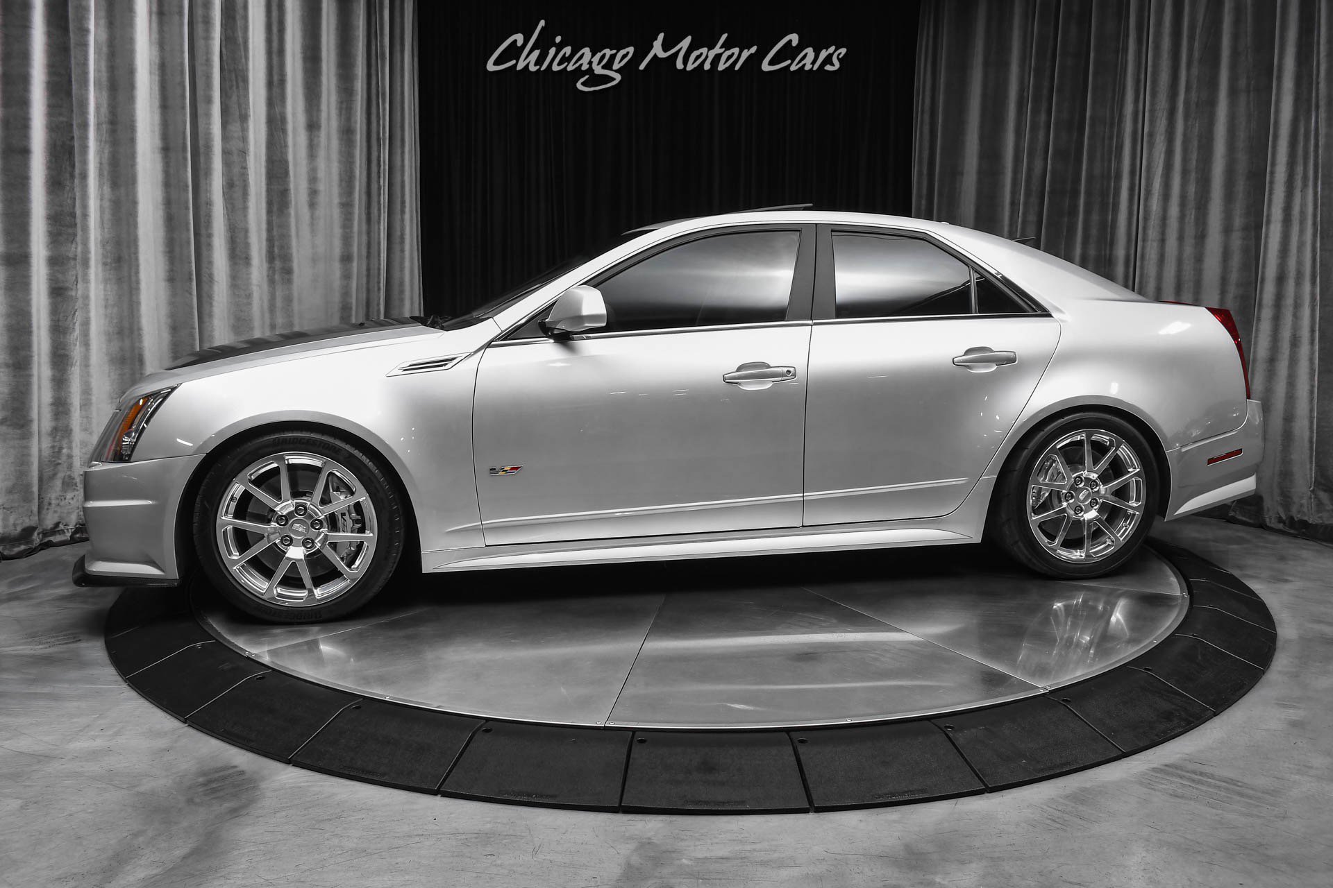 Used 2010 Cadillac CTS V RWD image 1