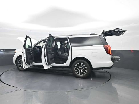 Used 2025 Ford Expedition Max Platinum image 47