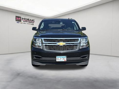 Used 2018 Chevrolet Suburban LT AWD/4WD image 3