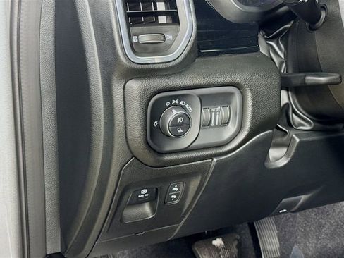 Used 2025 RAM 1500 Laramie w/ Night Edition image 10