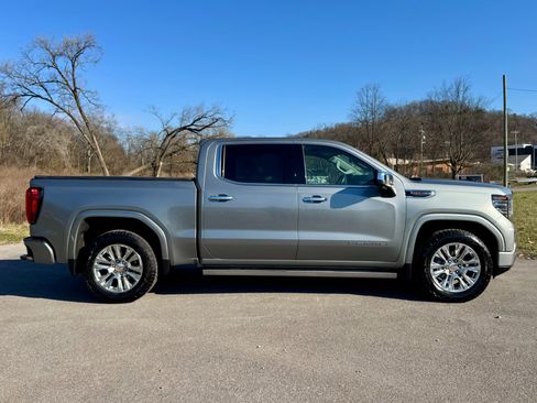 Used 2023 GMC Sierra 1500 Denali w/ Technology Package image 3