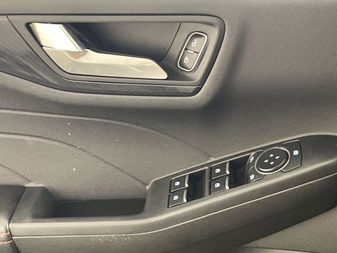 Used 2024 Ford Escape ST-Line image 18