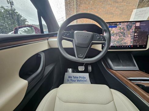 Used 2023 Tesla Model X AWD/4WD image 4