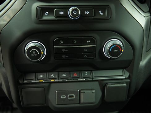 Used 2024 Chevrolet Silverado 1500 Custom AWD/4WD image 33