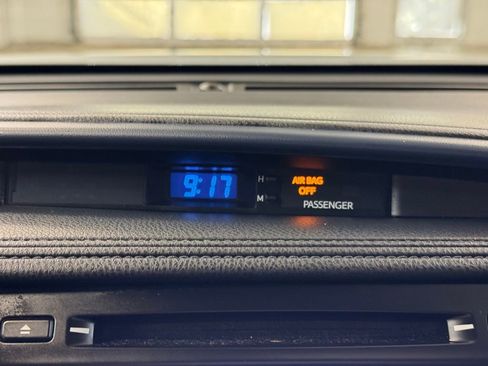 Used 2019 Toyota Highlander XLE FWD image 40