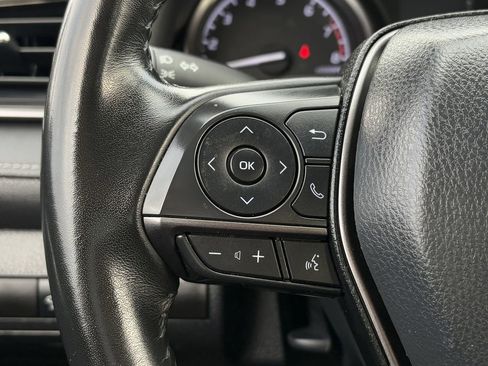 Used 2023 Toyota Camry SE image 16