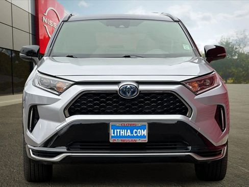 Used 2021 Toyota RAV4 XSE w/ Weather Package image 11