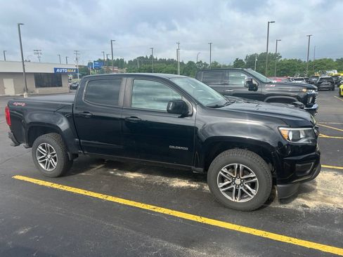 Used 2019 Chevrolet Colorado W/T w/ Custom Special Edition AWD/4WD image 3
