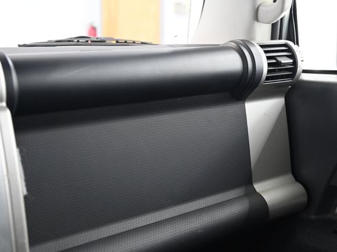 Used 2007 Toyota FJ Cruiser 4WD image 28