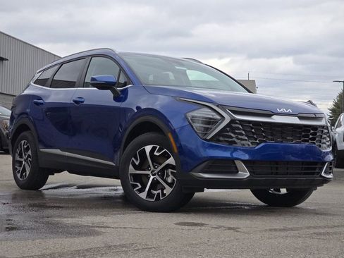 Used 2024 Kia Sportage EX image 2