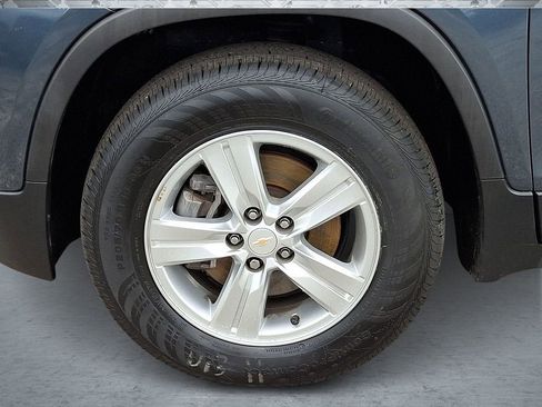 Certified 2022 Chevrolet Trax LT w/ LT Convenience Package AWD/4WD image 10