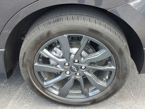 Used 2022 Chevrolet Equinox RS w/ RS Leather Package image 5