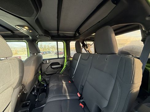 Used 2019 Jeep Wrangler Unlimited Sport S image 25