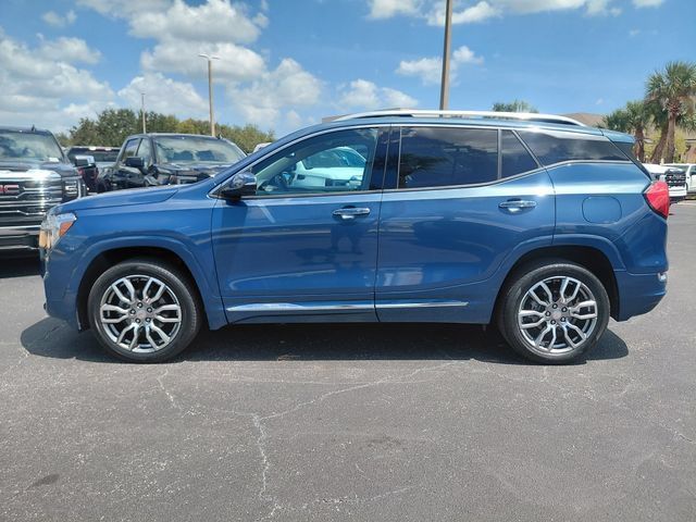 Used 2024 GMC Terrain Denali w/ Denali Premium Package AWD/4WD image 6