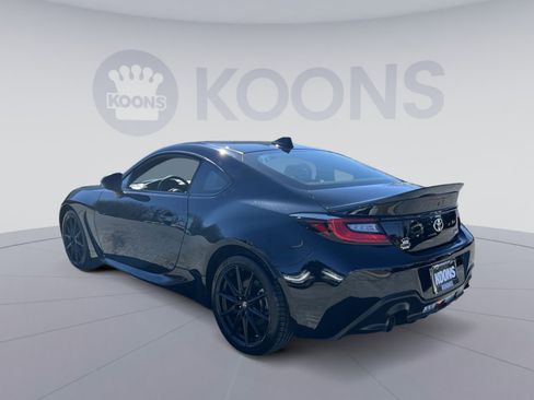 Used 2023 Toyota GR86 Premium image 4