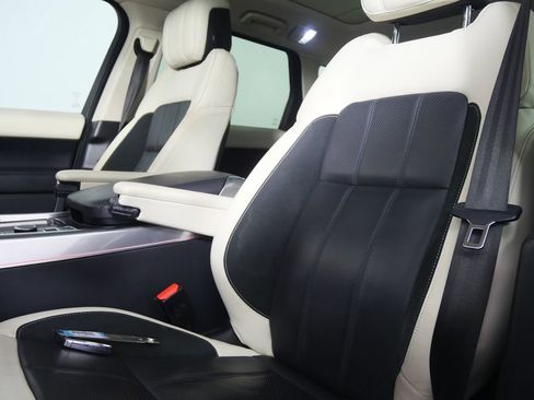 Used 2021 Land Rover Range Rover Sport HST image 11