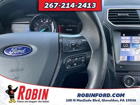 Used 2017 Ford Explorer XLT w/ Equipment Group 202A AWD/4WD image 14