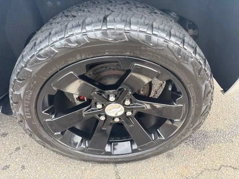 Used 2016 Chevrolet Tahoe LTZ AWD/4WD image 11