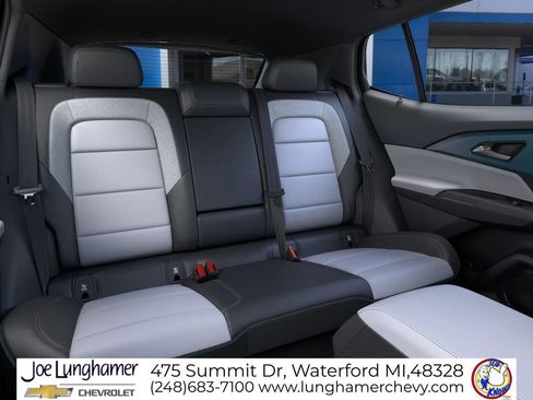 New 2026 Chevrolet Equinox EV LT image 17