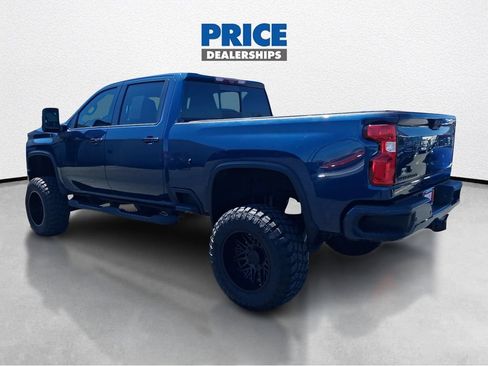 Used 2022 Chevrolet Silverado 2500 LTZ w/ LTZ Plus Package AWD/4WD image 8