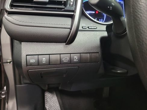 Used 2022 Toyota Camry LE FWD image 27