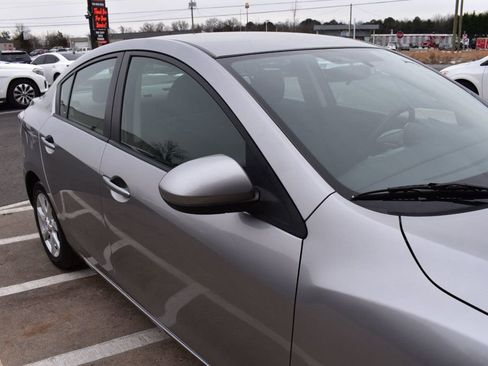 Used 2011 MAZDA MAZDA3 i Touring image 37
