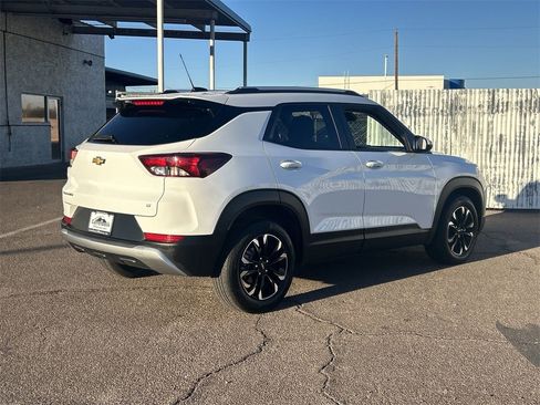 Used 2023 Chevrolet TrailBlazer LT w/ Convenience Package image 5