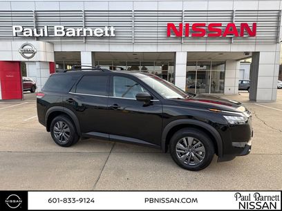 New 2025 Nissan Pathfinder SV w/ SV Premium Package