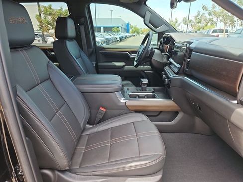 Used 2024 Chevrolet Silverado 1500 High Country w/ High Country Premium Package AWD/4WD image 28