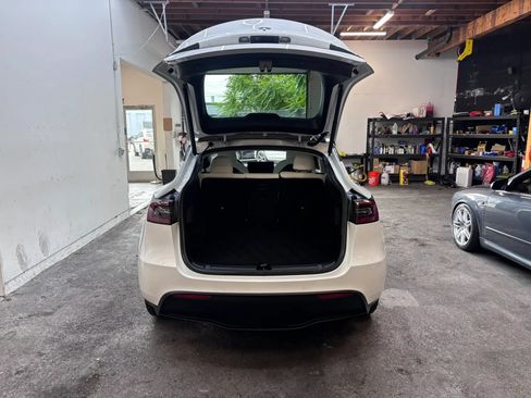 Used 2022 Tesla Model Y Long Range AWD/4WD image 20